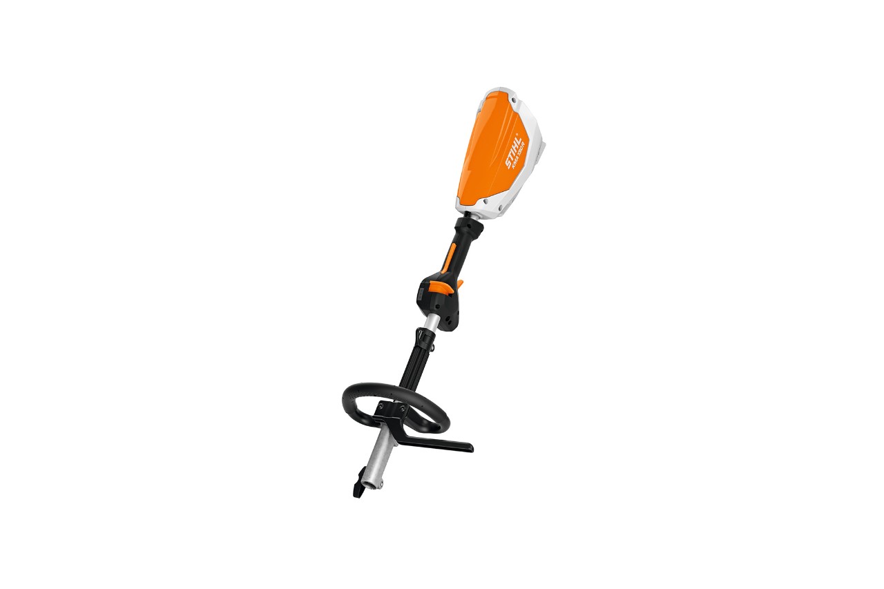 STIHL KMA 130 R batteridrevet kombimotor fra AP-systemet