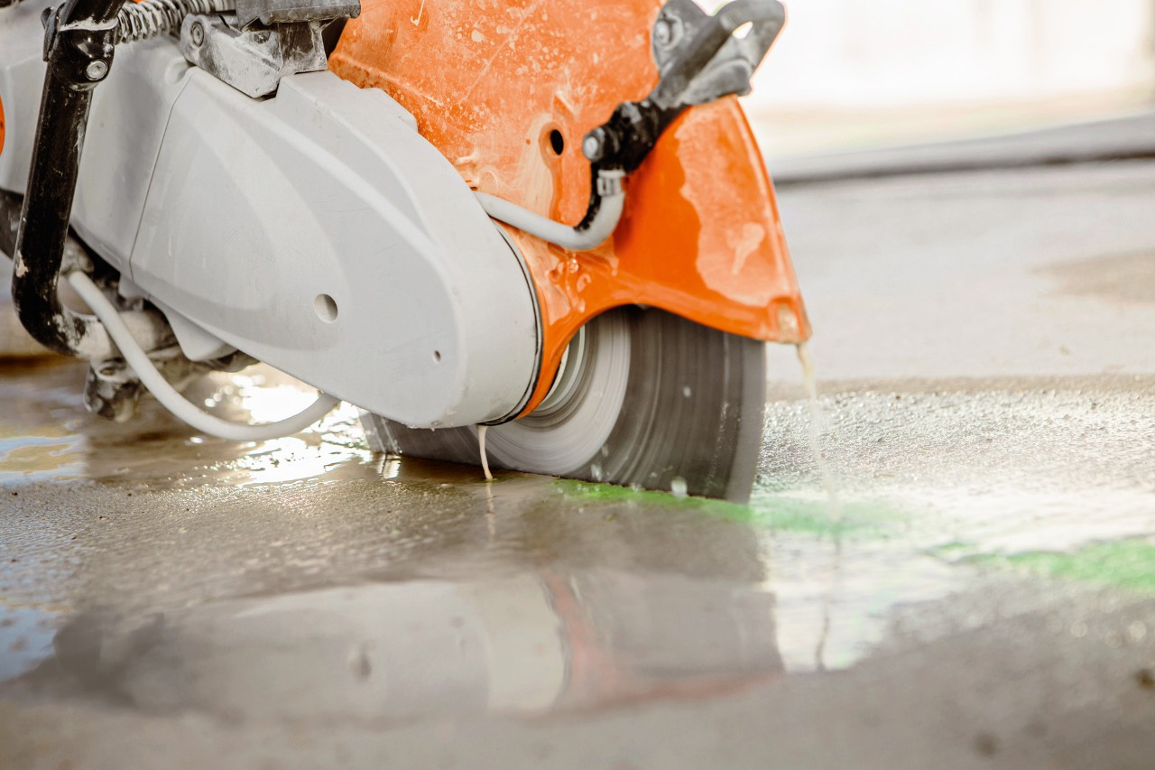 STIHL TS 440 kappemaskin med diamantskive i bruk