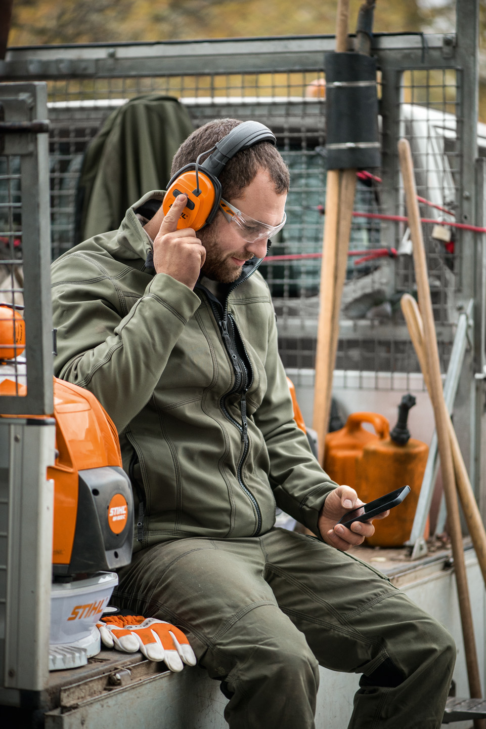 Øreklokker med trådløs funksjon eller Bluetooth®-funksjon, som STIHL Dynamic øreklokker med Bluetooth® (BT)