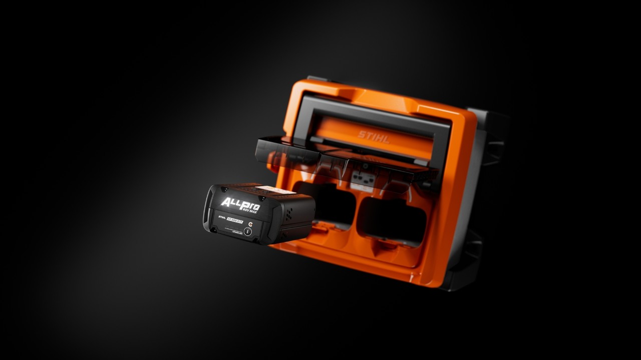 STIHL ALLPRO hurtiglader AL 1802 MO med et innsatt og delvis fjernet ALLPRO-batteri AP 300.0 P(C).